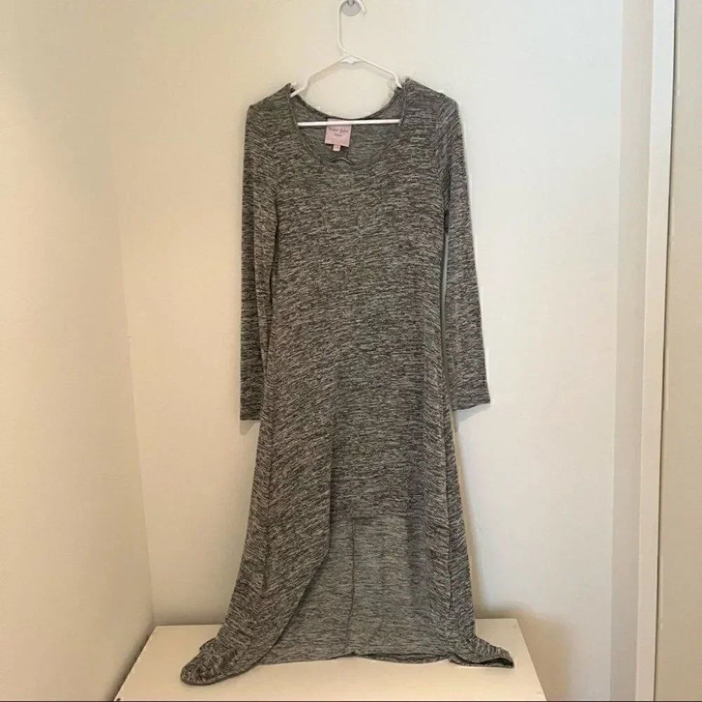 Romeo & Juliet Couture Long Sleeve High Low Dress